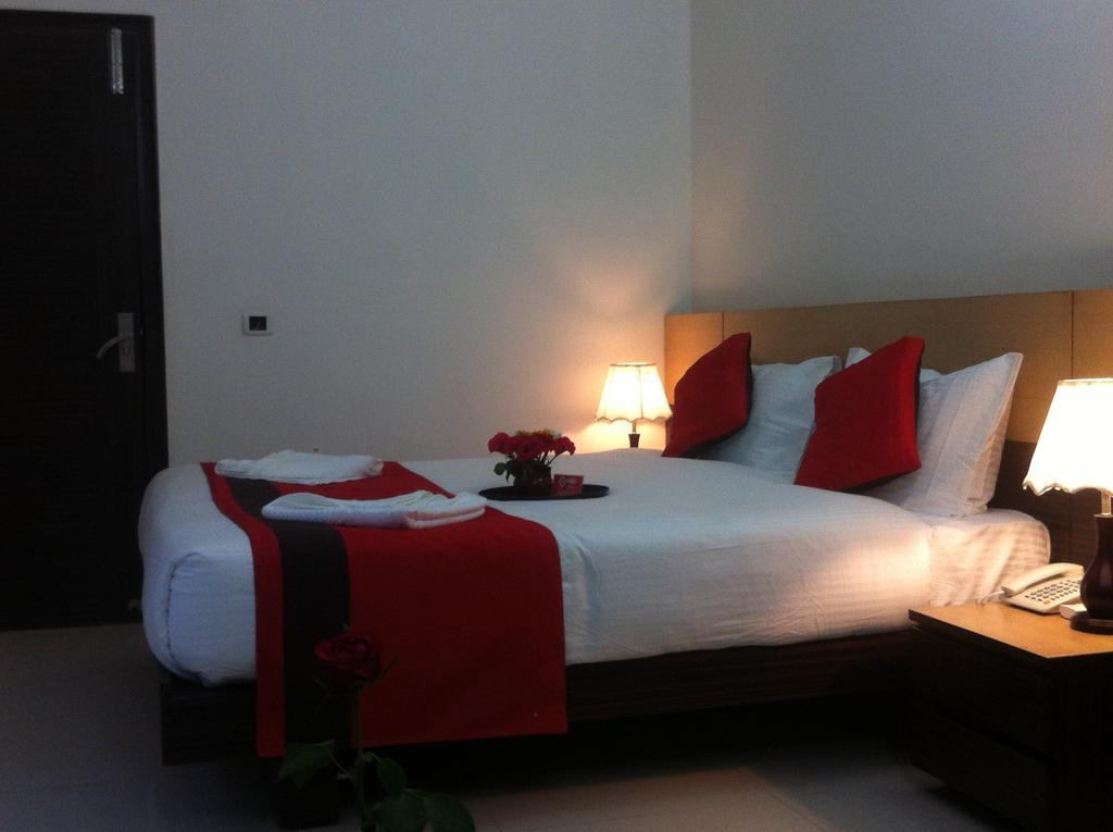 Cyber Inn Gurgaon Luaran gambar