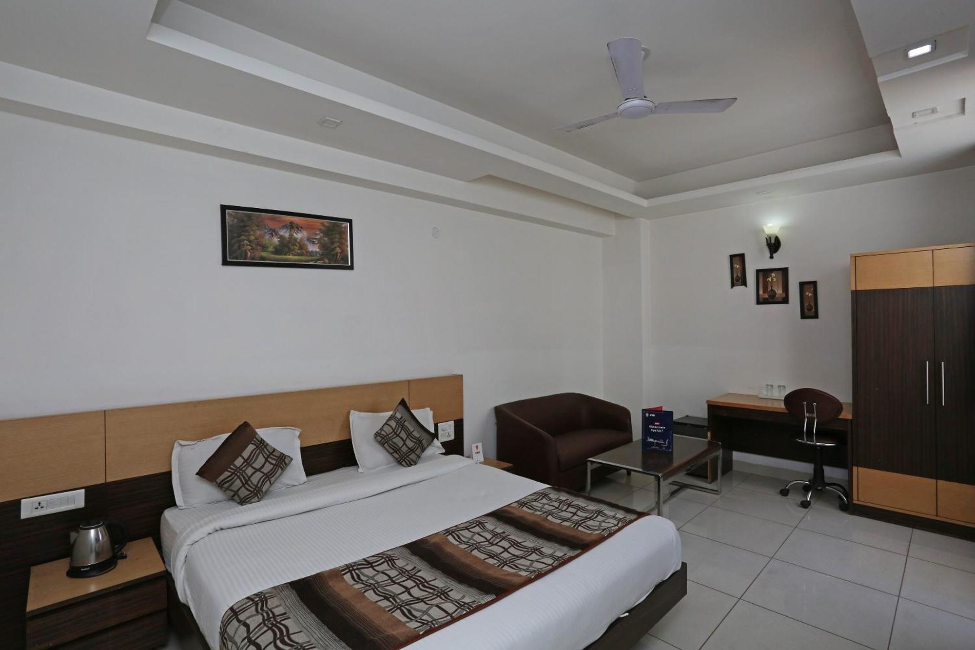 Cyber Inn Gurgaon Luaran gambar