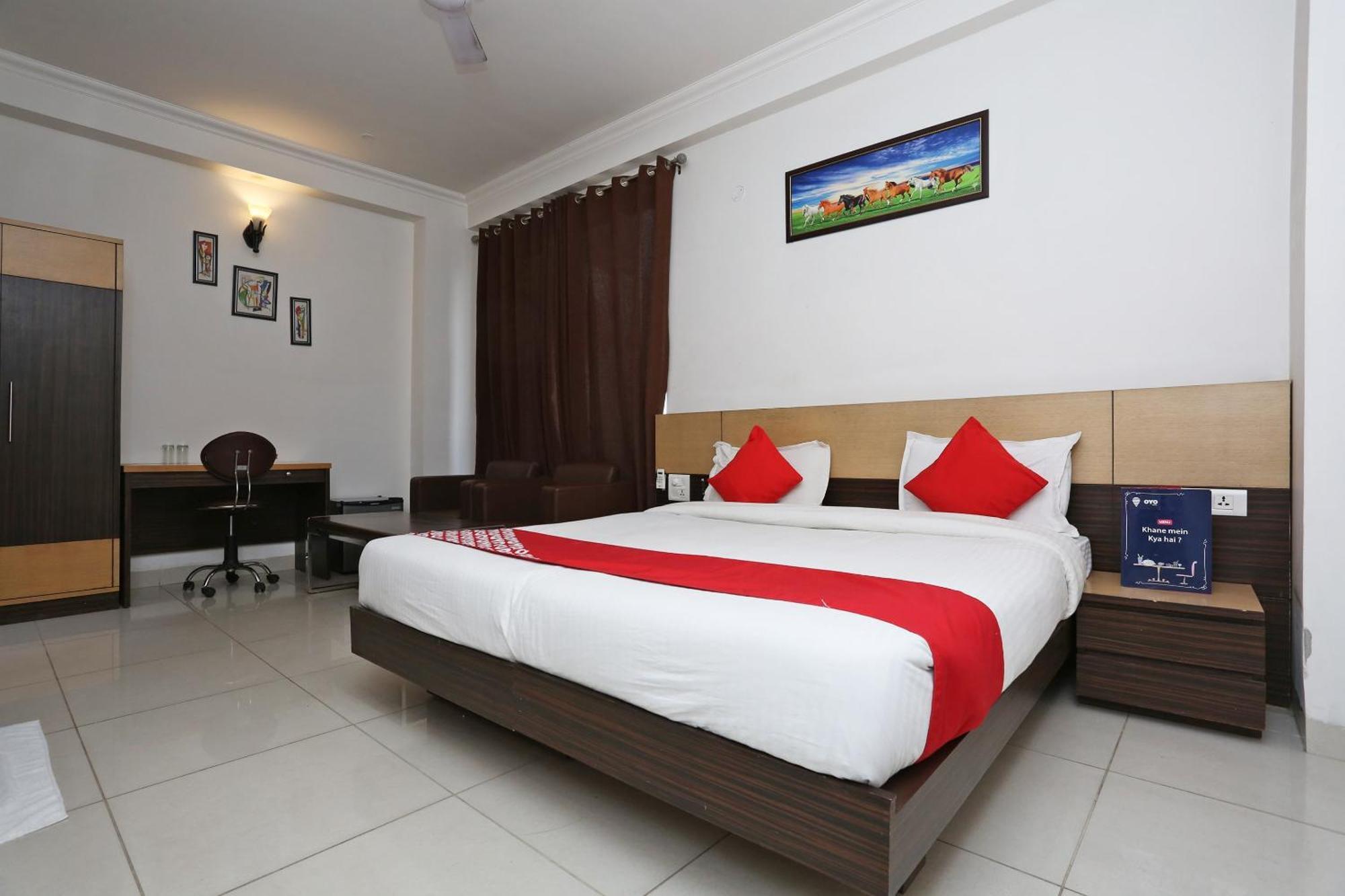Cyber Inn Gurgaon Luaran gambar