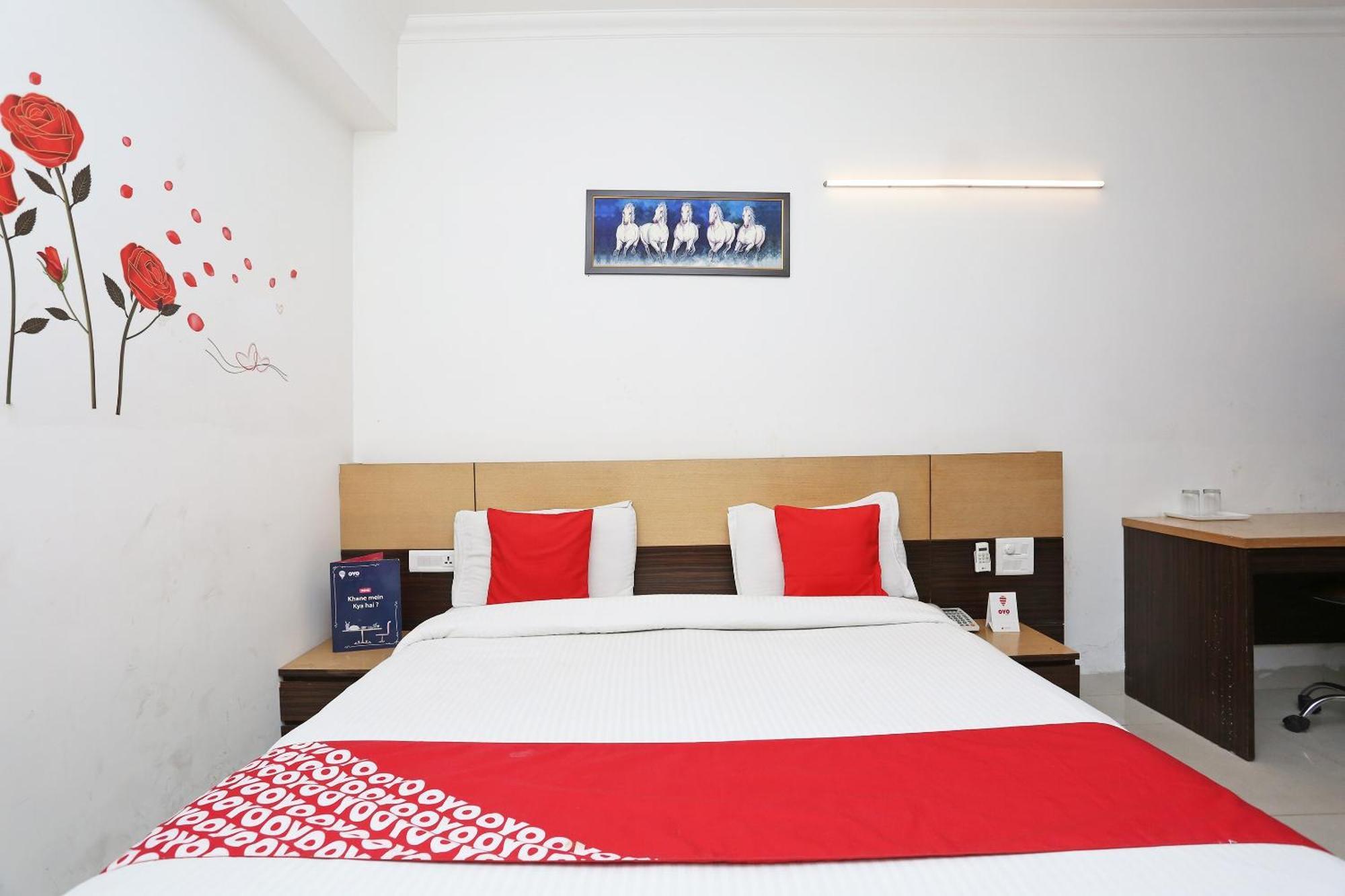 Cyber Inn Gurgaon Luaran gambar