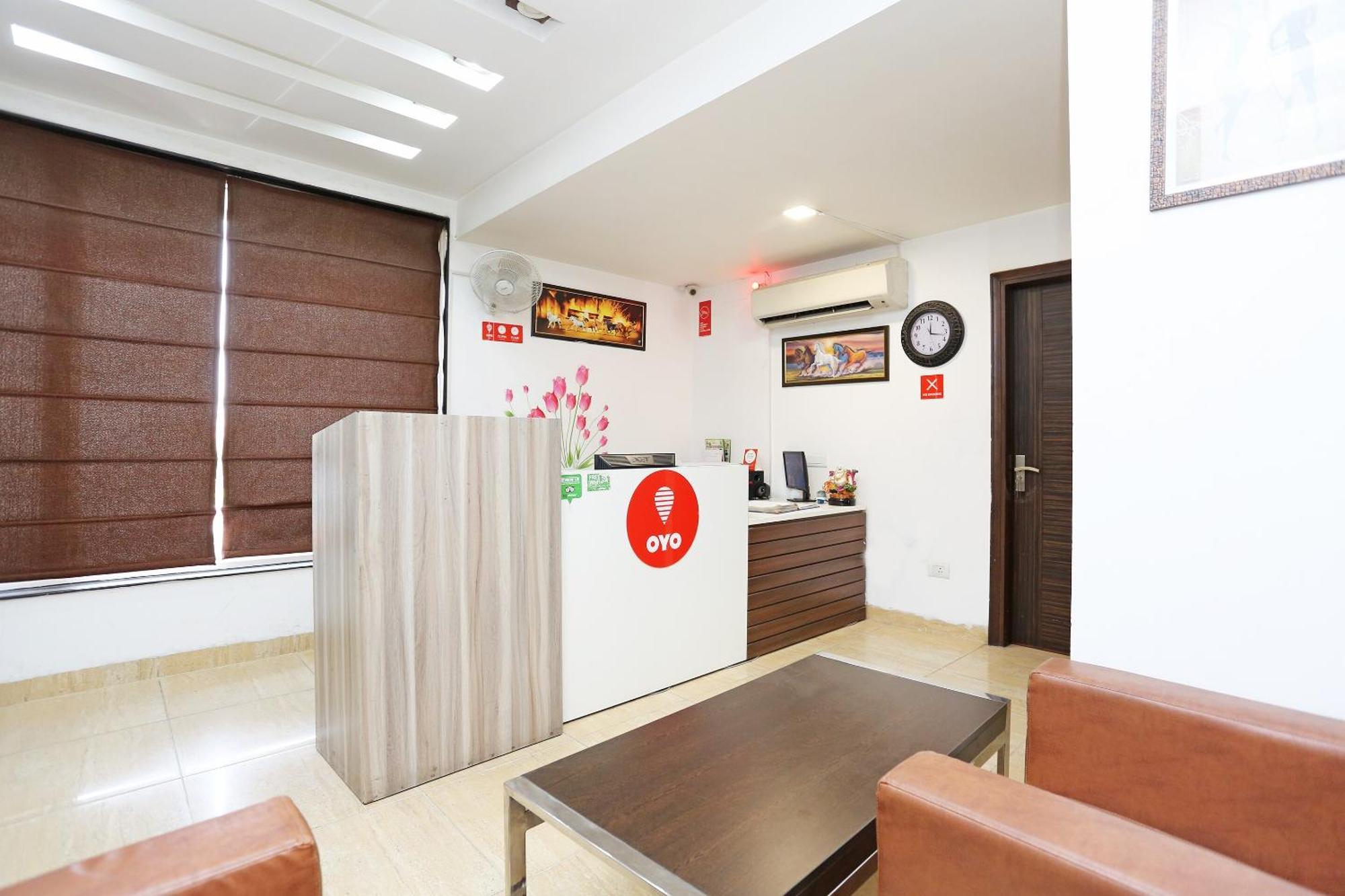 Cyber Inn Gurgaon Luaran gambar