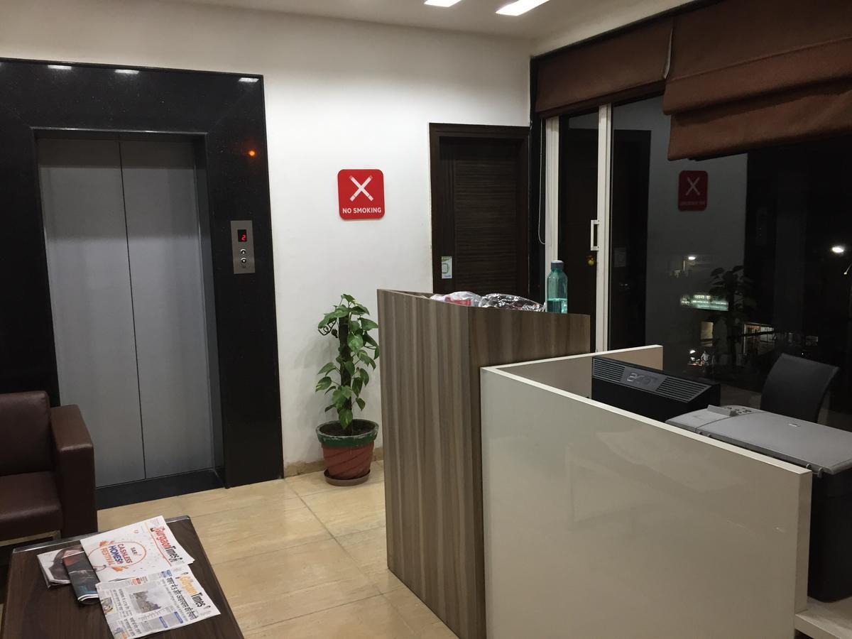 Cyber Inn Gurgaon Luaran gambar